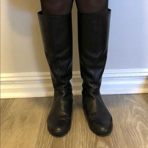 Gucci leather boots